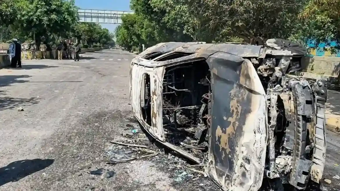 नोएडा: ख़तरनाक साजिश के गुनहगारों को हरगिज़ न बख्शियें