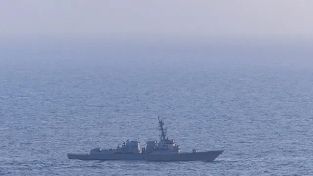 अमेरिका की कथित नाकेबंदी से भड़का विवाद, ईरान ने बताया अवैध