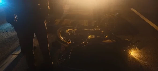 बागपत में सड़क हादसा: हेड्रा से टकराई बाइक, एक युवक की मौत