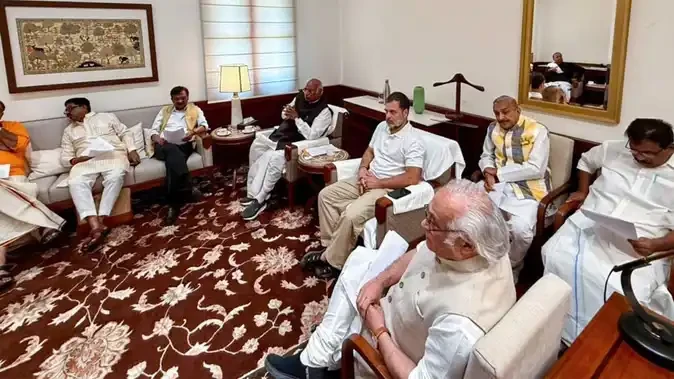 पीएम मोदी को पत्र लिखेगा विपक्ष, पुराने महिला आरक्षण बिल को लागू करने की करेगा मांग?