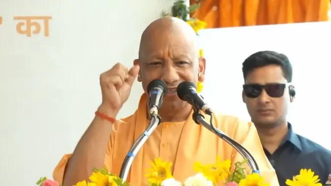 सदियों तक आक्रमण झेल कर भी दृढ़ता से खड़ी है सनातन आस्था: सीएम योगी