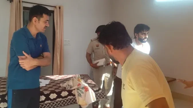 कुरुक्षेत्र में दिल दहला देने वाली घटना, पति-पत्नी और बेटी ने लगाई फांसी