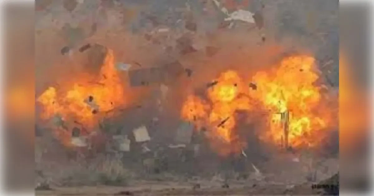 केरल में पटाखा फैक्ट्री में धमाका, 13 की मौत से मचा हड़कंप