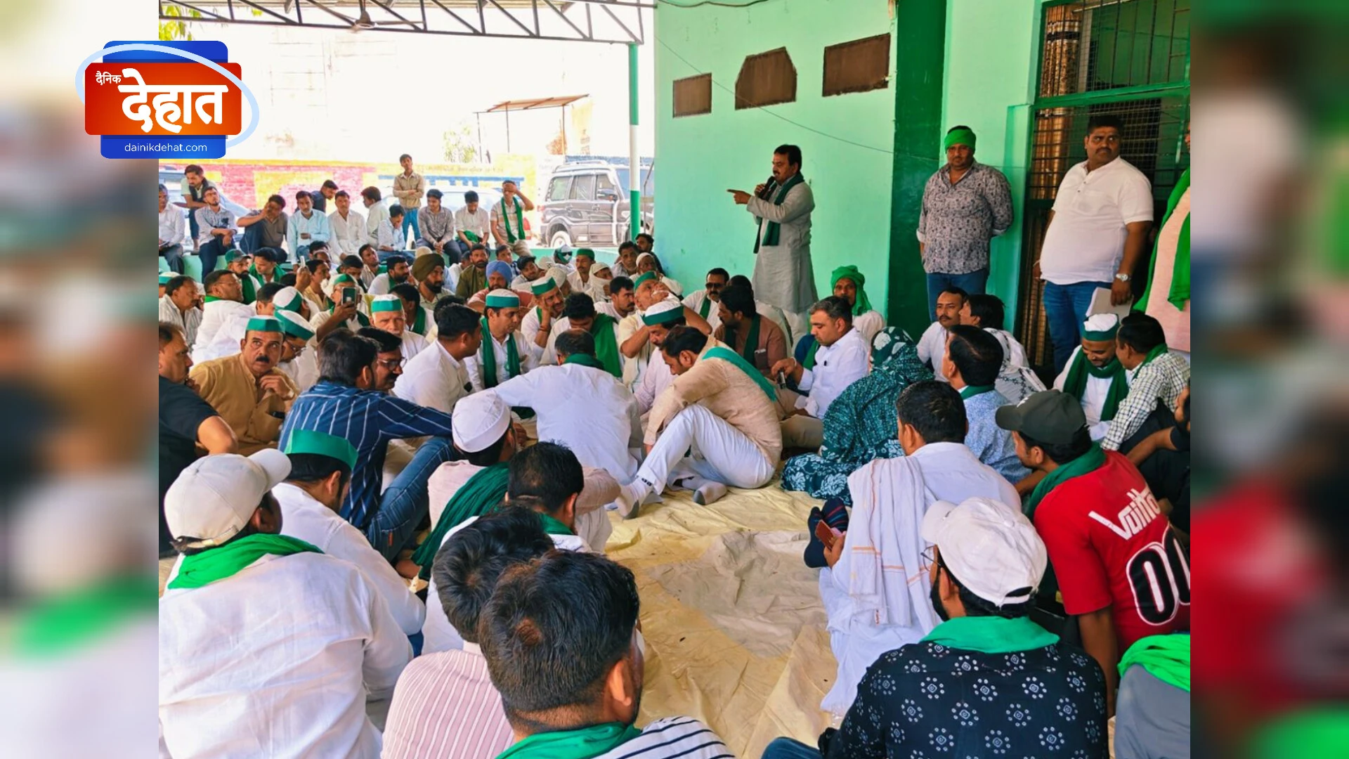 ‘किसानों के मामले से दूर रहें स्वामी यशवीर, वरना चिमटा-कोंचा भी छिन सकता है’: धीरज लाटियान