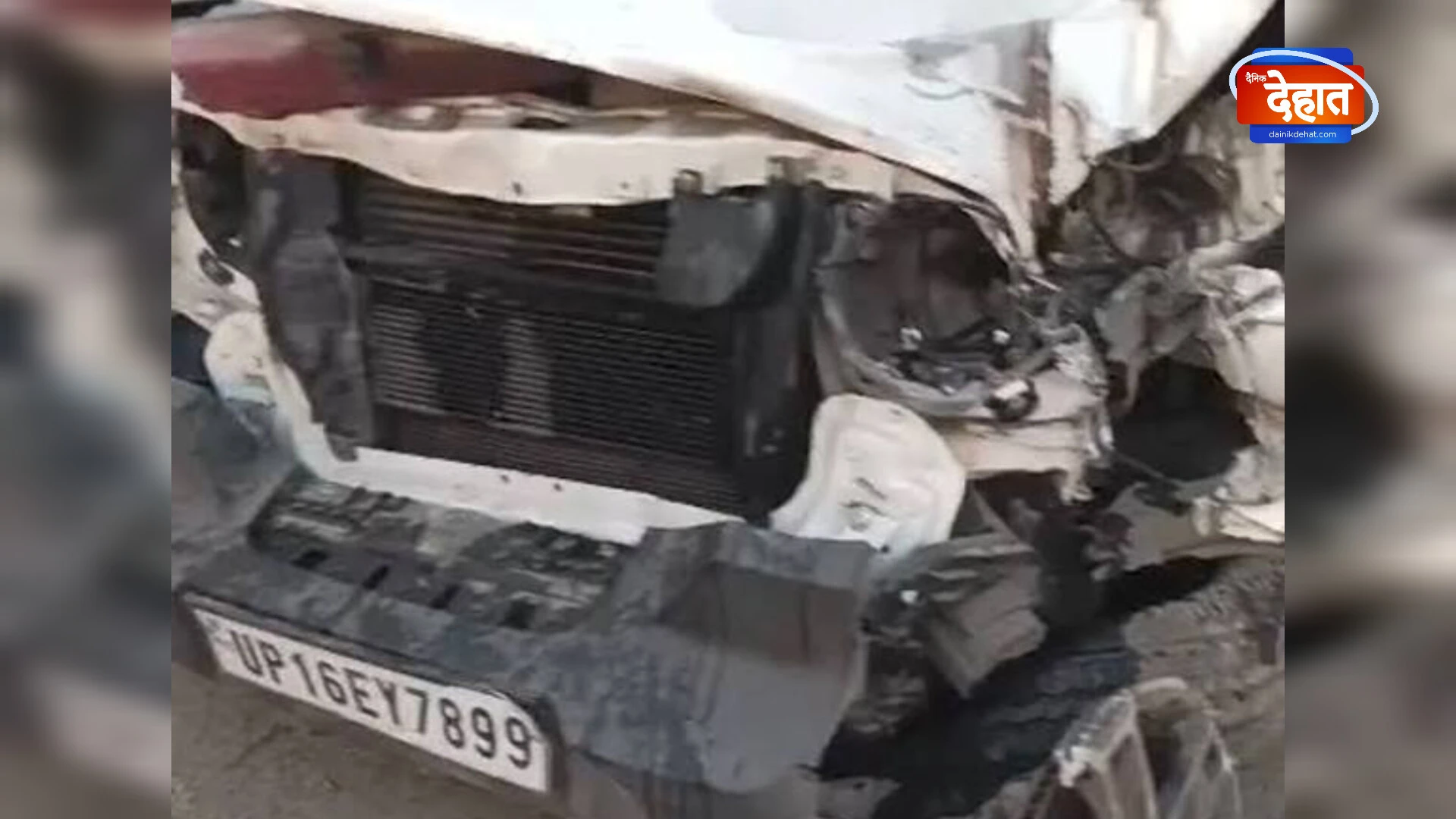 मुजफ्फरनगर: तेज रफ्तार थार बिजली पोल से टकराई, चालक गंभीर घायल