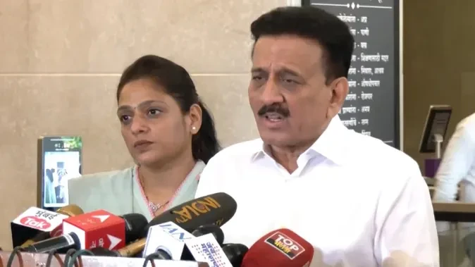 ट्रैफिक में फंसी महिला के गुस्से पर मंत्री गिरीश महाजन ने दी सफाई