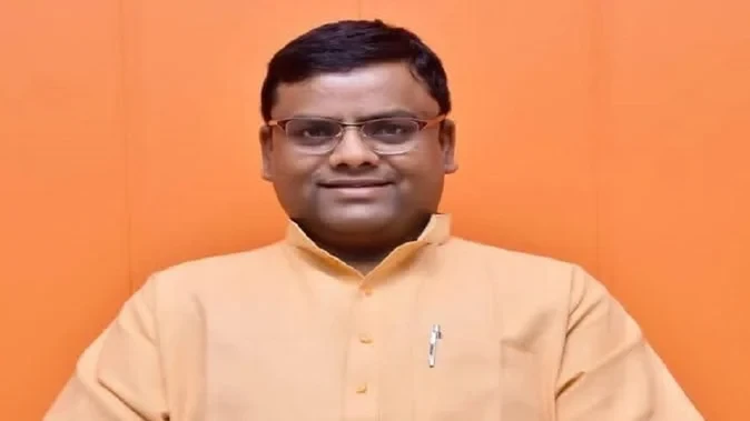 रामपुर: भाजपा विधायक राजबाला के पति ने मजदूरों और ठेकेदार को पीटा