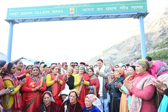 सीएम धामी पहुंचे माणा गांव, चारधाम यात्रा को प्लास्टिक मुक्त बनाने की अपील