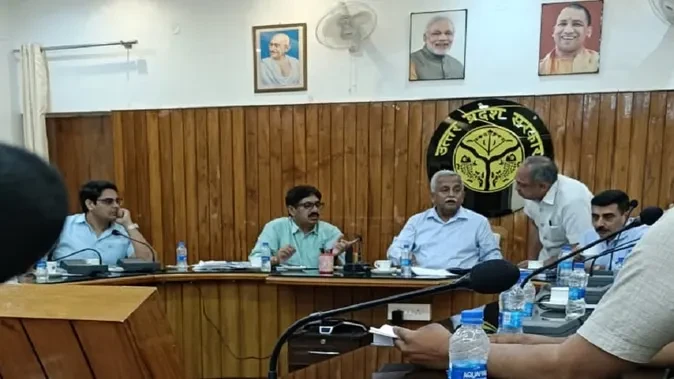 सेंट्रल मार्केट विवाद: अवनीश अवस्थी ने सुनी व्यापारियों की बात, एससी में पक्ष रखने का दिया आश्वासन