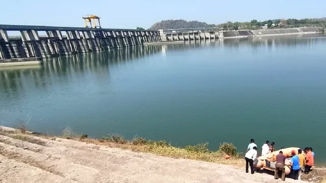 रील बनाने के दौरान मामा-भांजा हथनीकुंड बैराज में डूबे,