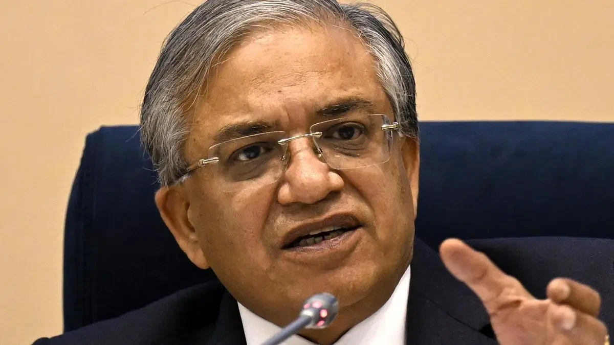 मुख्य चुनाव आयुक्त पर महाभियोग की मांग, विपक्ष ने राष्ट्रपति को सौंपा नोटिस