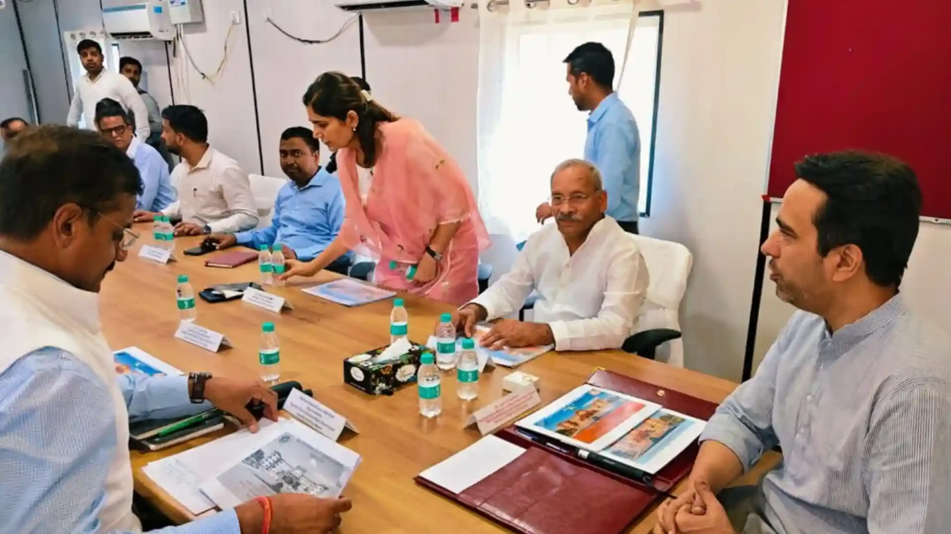 मेरठ: खेल विश्वविद्यालय पहुंचे जयंत चौधरी, निर्माण कार्यों की ली समीक्षा