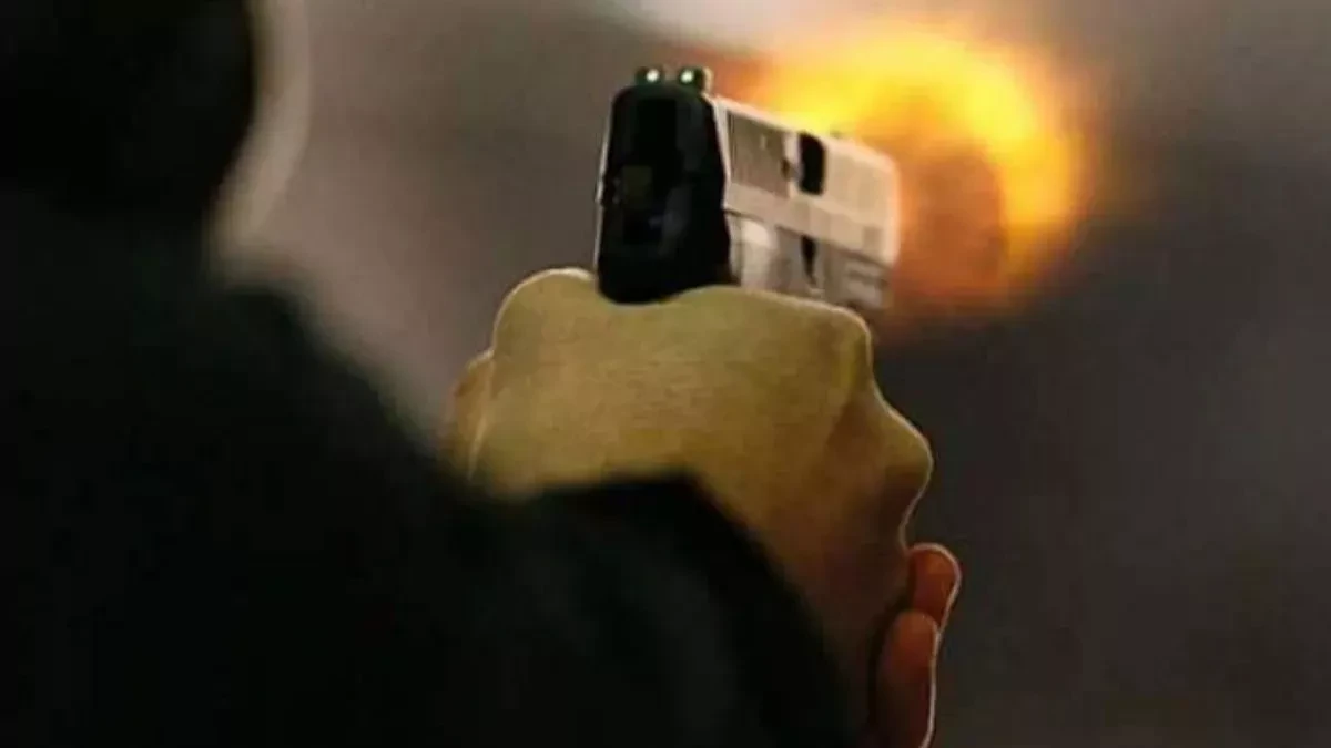 दिल्ली के द्वारका में सनसनी, फायरिंग में मजदूर की मौत