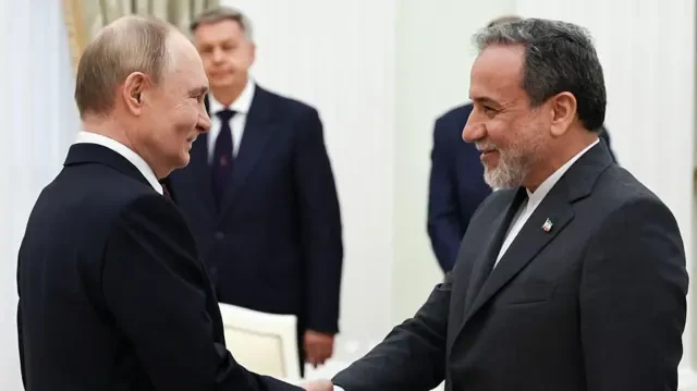 रूस पहुंचा ईरान का प्रतिनिधिमंडल, अमेरिका को मिला सख्त संदेश