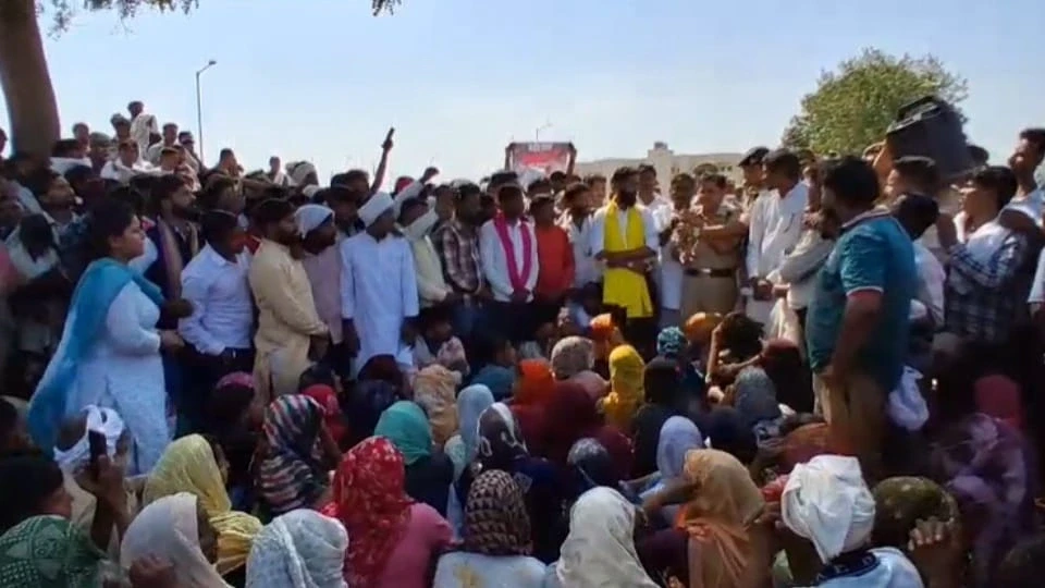 मोनू हत्याकांड को लेकर शामली में आक्रोश, कश्यप समाज का प्रदर्शन, CBI जांच की मांग