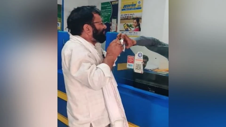 मेरठ: गैस सिलेंडर न मिलने से शिक्षक का हंगामा, सल्फास खाकर आत्महत्या की कोशिश