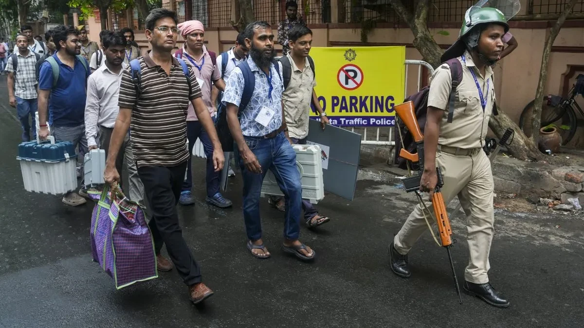 बंगाल चुनाव: दूसरे चरण में 142 सीटों पर मतदान जारी, सुरक्षा के कड़े इंतज़ाम