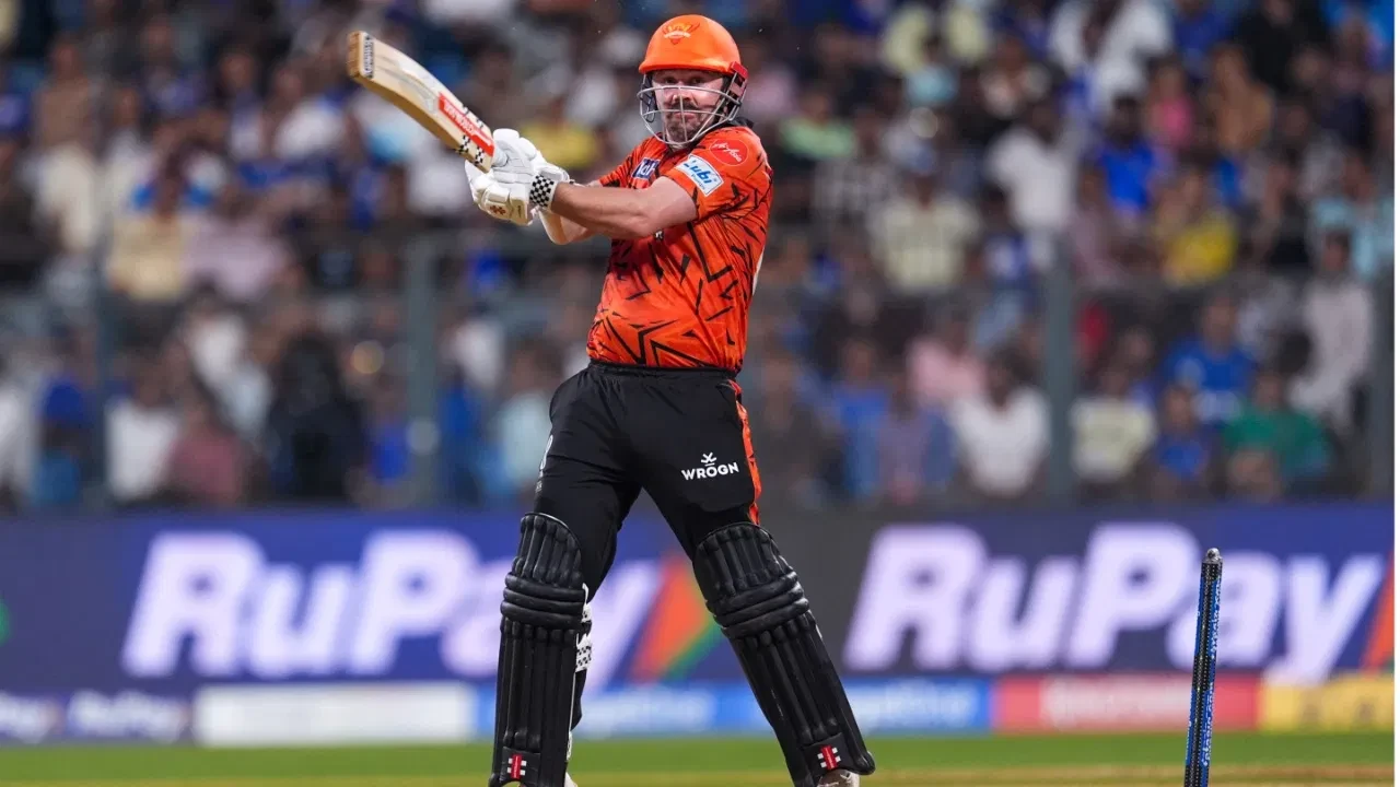 रिकल्टन का शतक बेकार, हैदराबाद ने एमआई को  6 विकेट से हराया