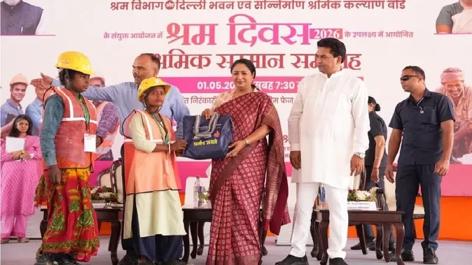 श्रमिक दिवस पर दिल्ली में कर्मयोगियों का सम्मान, सीएम रेखा गुप्ता ने दी सौगात