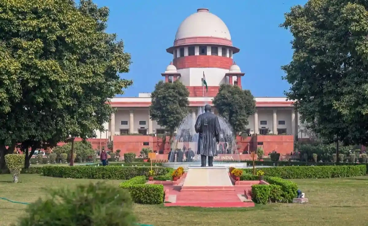टीएमसी को सुप्रीम कोर्ट से बड़ा झटका, कहा- चुनाव आयोग को नियुक्ति के पूरे अधिकार