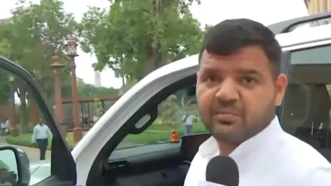 विनेश फोगाट के बयान पर सांसद करण भूषण का पलटवार, बोले- 'जाहिल को सिखाया नहीं जा सकता'