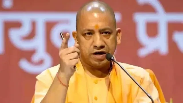 लखनऊ: चकबंदी कर्मचारियों के स्थानांतरण पर लगी रोक, आयुक्त ने दिए निर्देश