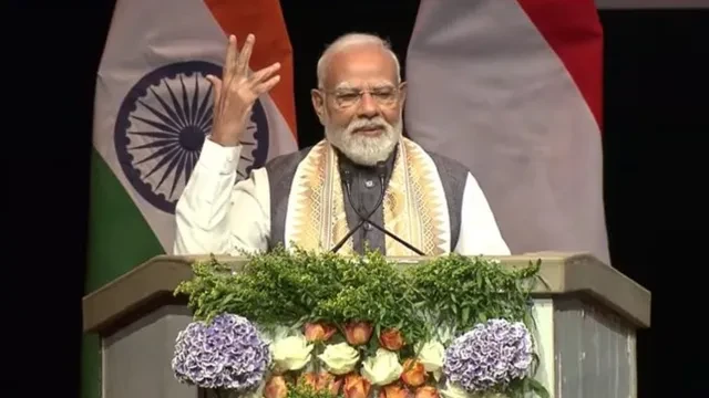 नीदरलैंड में पीएम मोदी का भव्य स्वागत, बोले- लगा जैसे भारत में हूं