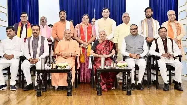 योगी सरकार में मंत्रियों को विभागों का बंटवारा, कई अहम जिम्मेदारियां बदलीं