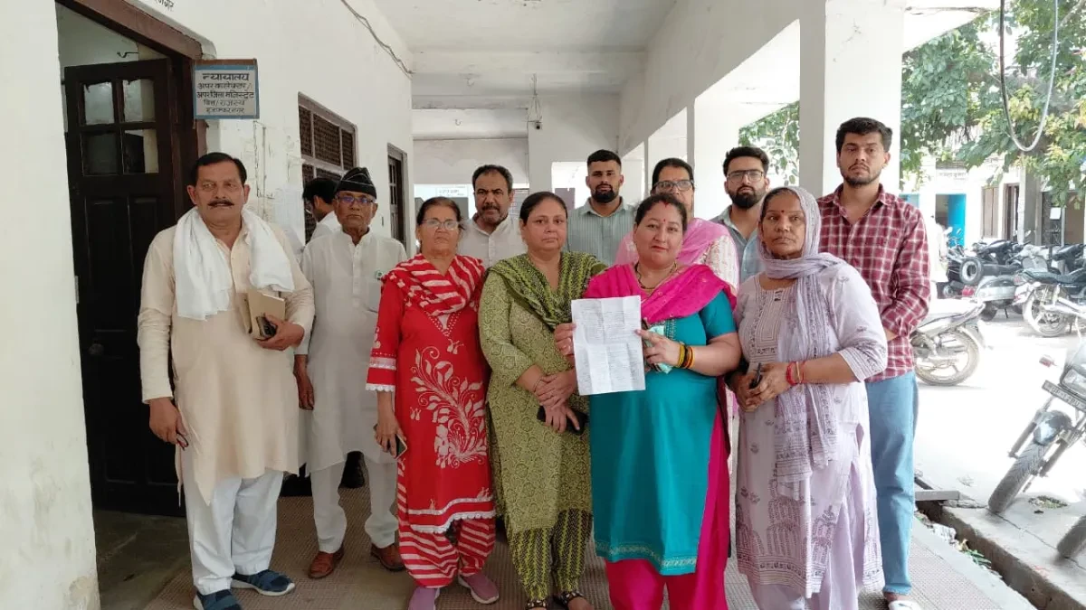 मुजफ्फरनगर: सुमन विहार में नए रास्ते के प्रस्ताव का विरोध, मजिस्ट्रेट को सौंपा ज्ञापन