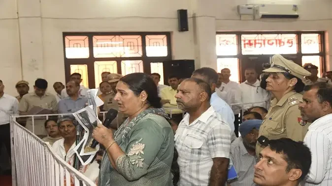 लाडवा: जनसंवाद में महिला ने उठाया जमीन विवाद, सीएम सैनी ने दिए जांच के आदेश