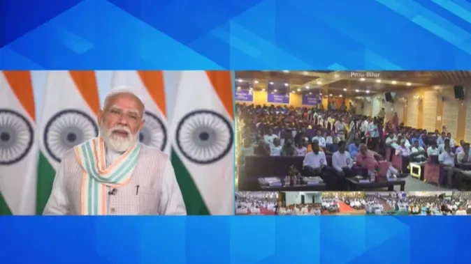 रोजगार मेला: प्रधानमंत्री मोदी ने 51 हजार से अधिक युवाओं को दिए जॉइनिंग लेटर