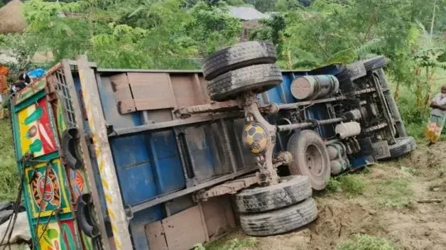 बांग्लादेश में भीषण हादसा, ट्रक पलटने से 15 की मौत