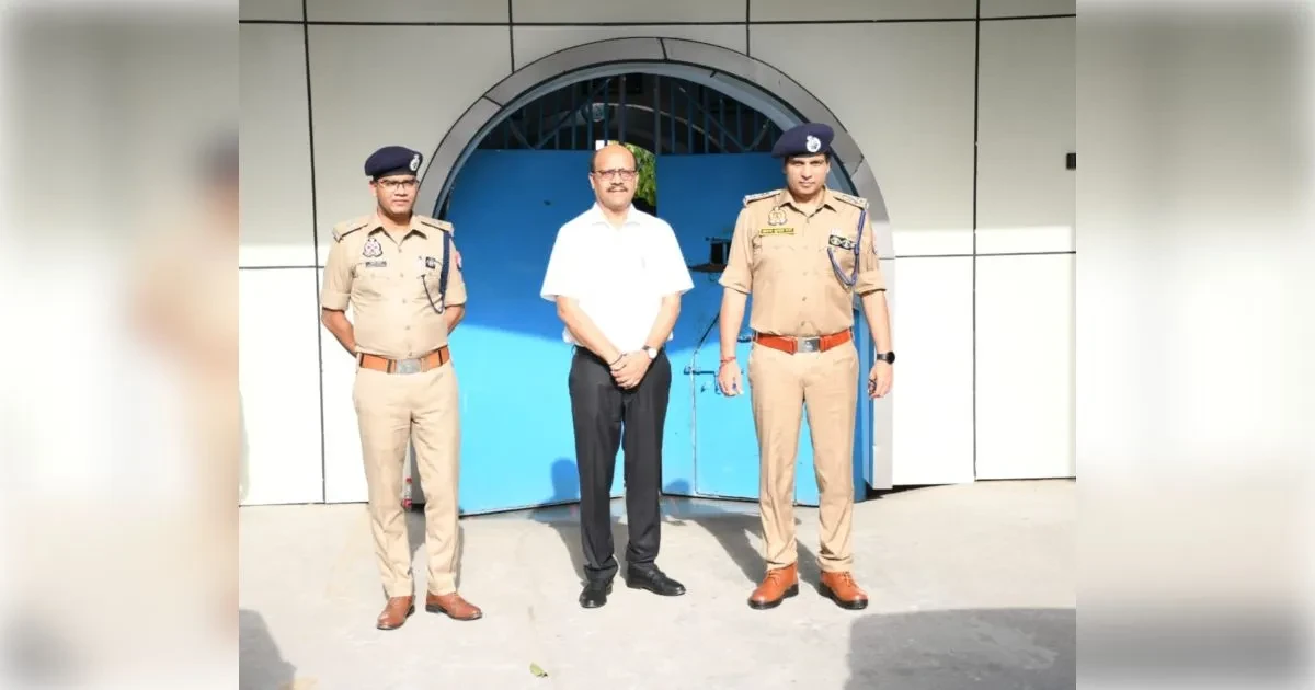 मुजफ्फरनगर जेल में डीएम और एसएसपी का औचक निरीक्षण, सुधार के निर्देश