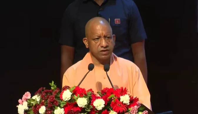 मौसम के कारण पैदा हुआ बिजली संकट, सीएम योगी ने जनता से की सहयोग की अपील