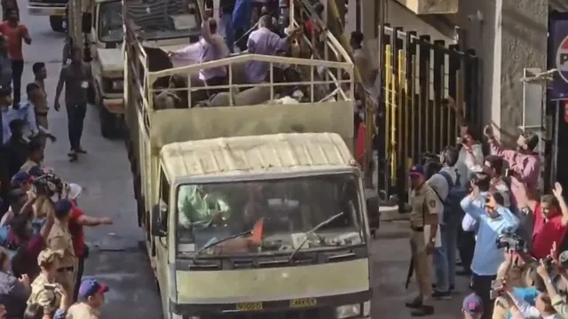मुंबई: हाउसिंग सोसाइटी में लाईं बकरियां विरोध प्रदर्शन के बाद हटाई गईं