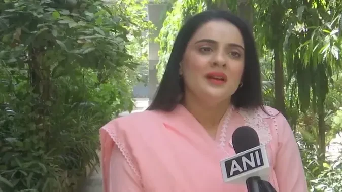 दिल्ली हज कमेटी चेयरपर्सन की अपील, सार्वजनिक जगहों पर इबादत न करें