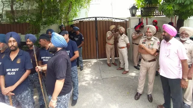 अमृतसर: मजीठा थाने में बवाल के बाद पुलिस की 12 टीमें जांच में जुटीं