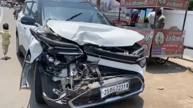 बागपत में बड़ा सड़क हादसा, ब्रेक फेल होने से तीन वाहन आपस में भिड़े