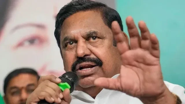 तमिलनाडु में बड़ा सियासी घमासान, अन्नाद्रमुक के 300 से ज्यादा नेता टीवीके में शामिल