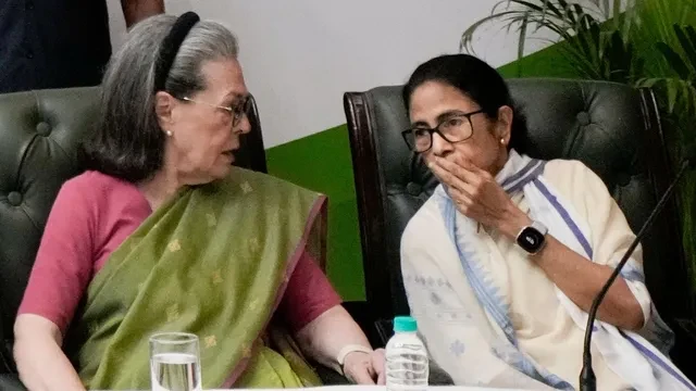 भाजपा ने विपक्षी एकता को बताया दिखावा, ममता-सोनिया को बताया कुंभ मेले में बिछड़ी बहनें