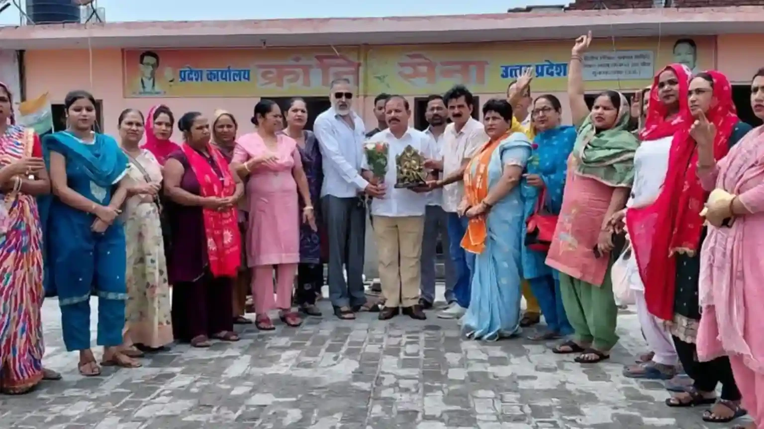 मुजफ्फरनगर: शिवसेना प्रदेश अध्यक्ष बनने पर ललित मोहन शर्मा का भव्य स्वागत