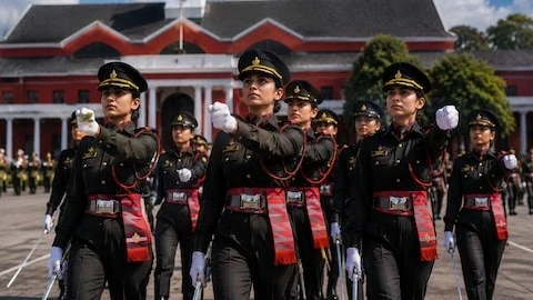 आईएमए में रचा इतिहास: पहली बार 9 महिला अफसरों की पासिंग आउट परेड