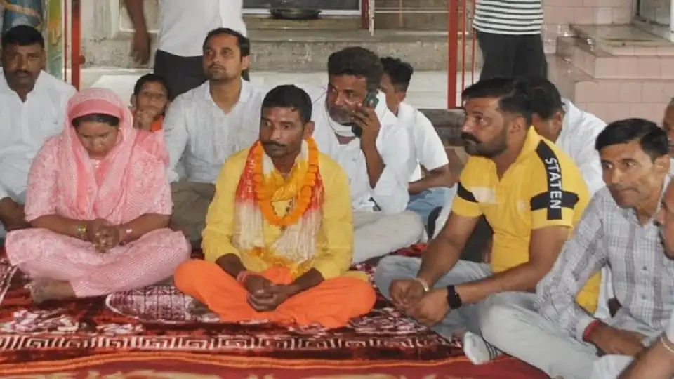 सहारनपुर: शहजाद बना शंकर, पत्नी और बच्चों संग अपनाया सनातन धर्म