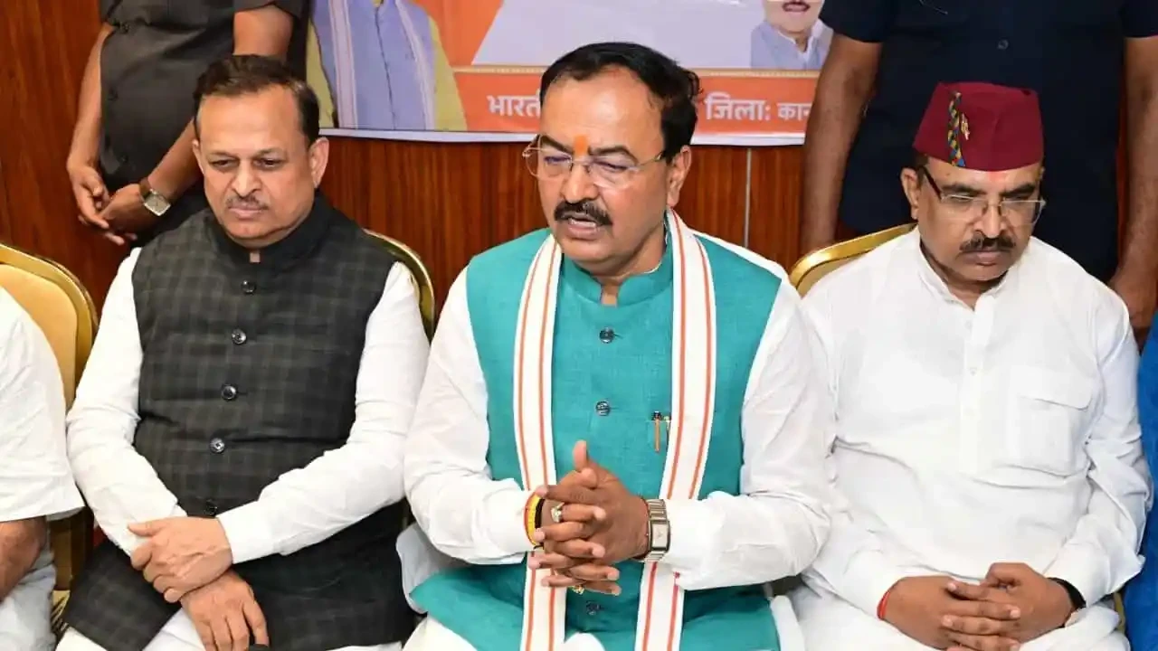 सपा में टूट की आहट? 25-26 सांसद भाजपा जॉइन करना चाहते हैं, केशव मौर्य का बड़ा दावा