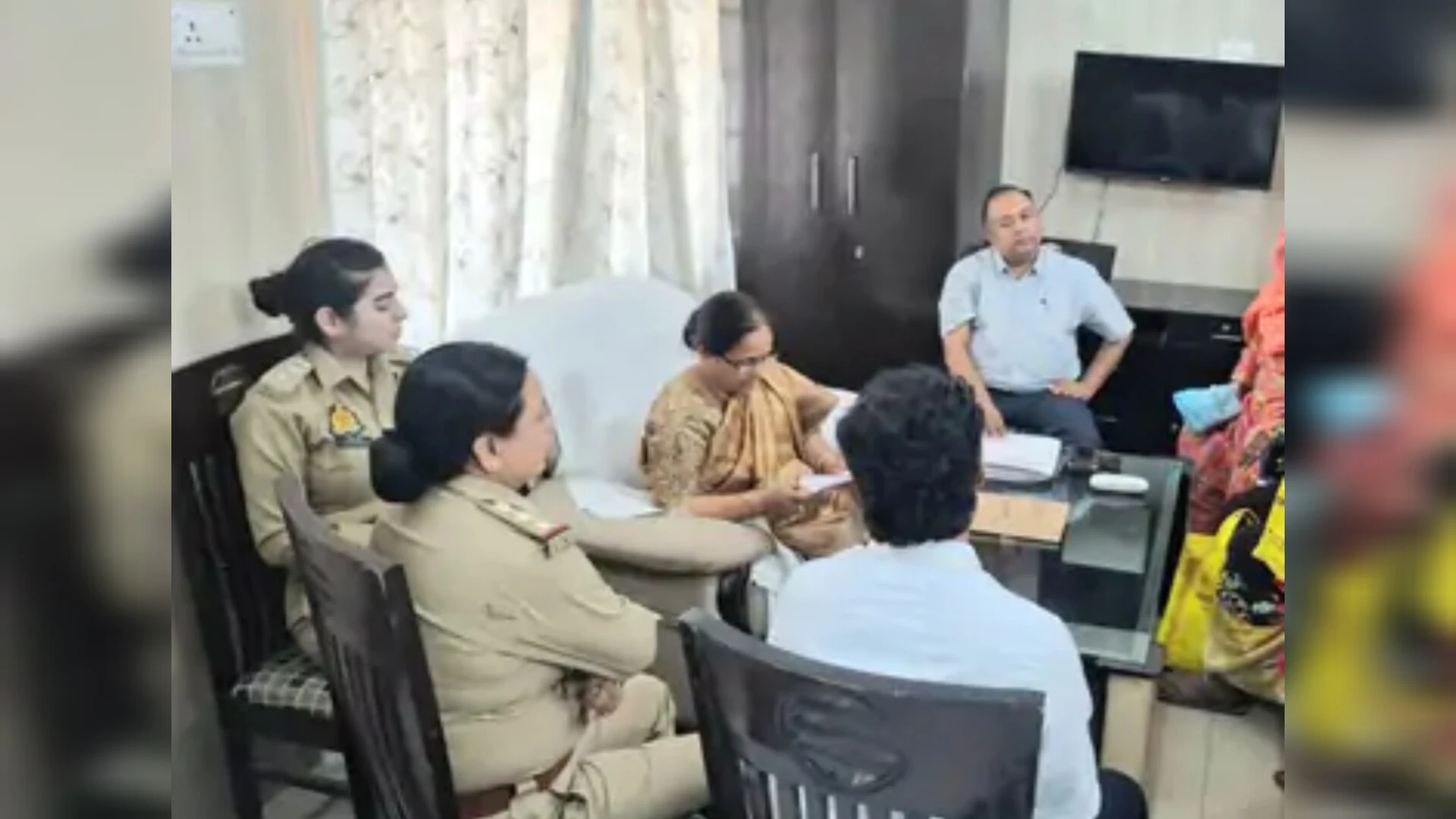 मुजफ्फरनगर: महिला आयोग सदस्य सपना कश्यप ने सुनी 24 शिकायतें, दिए त्वरित निस्तारण के निर्देश