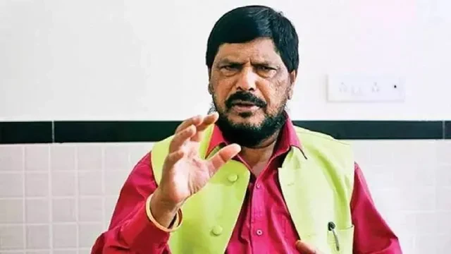 अब AAP का नंबर! रामदास अठावले का दावा- कई सांसद NDA में होंगे शामिल