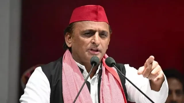 अयोध्या बनेगी महापापियों का कुरुक्षेत्र, चढ़ावा विवाद पर अखिलेश का भाजपा पर हमला