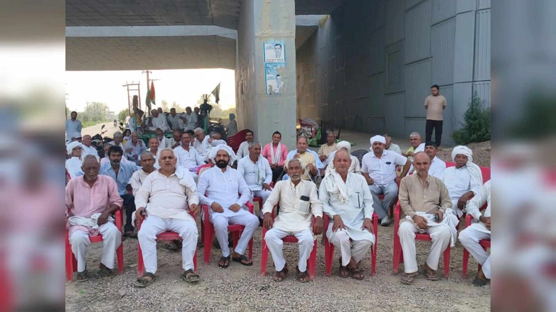 बागपत में आर्थिक कॉरिडोर पर कट की मांग, 41वें दिन भी जारी धरना