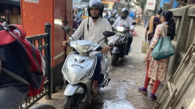फुटपाथ पर चलना मौलिक अधिकार, पैदल यात्रियों के हक सुप्रीम कोर्ट की टिप्पणी