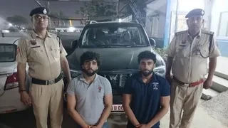 गुरुग्राम: साइड न देने पर कार चालक से मारपीट, दो बीबीए छात्र गिरफ्तार